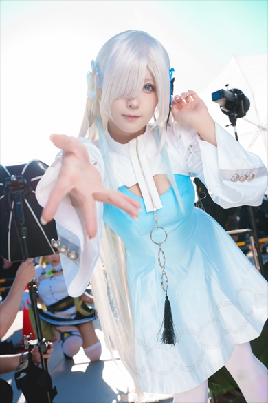 大河ももの「KAMITSUBAKI STUDIO」ブース ヰ世界情緒