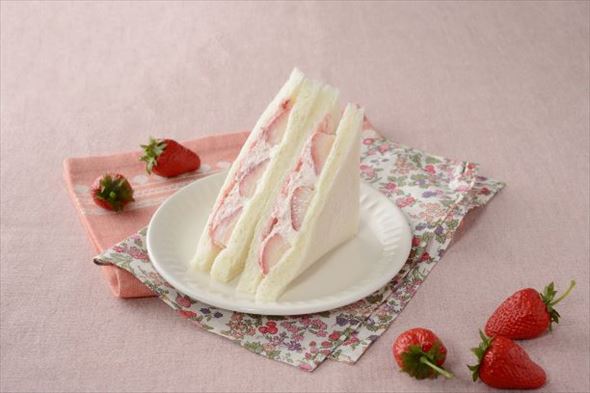 「ICHIBIKO監修　追い苺ホイップ＆チーズ」