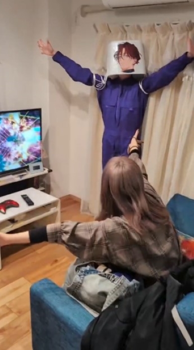 ダンスをする女性