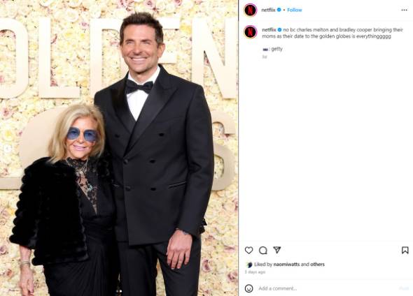 母親をエスコートするブラッドリー・クーパー