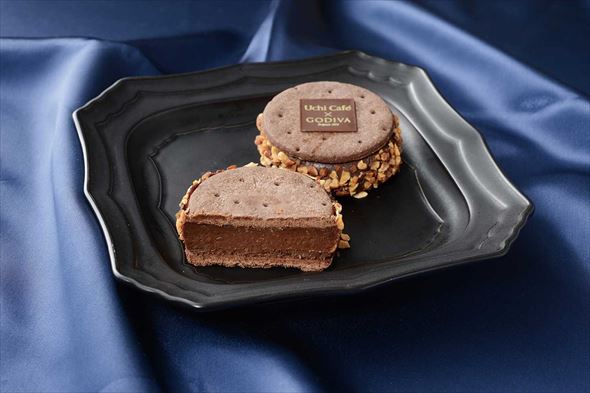 「Uchi Cafe×GODIVA ショコラテリーヌサンド」