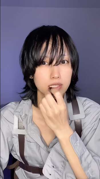 美女 進撃の巨人 リヴァイ メイク コスプレ 変身 ビフォーアフター