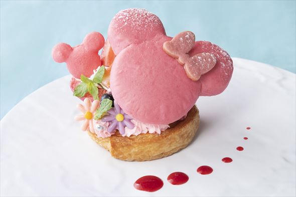 イチゴミルクとベリーのサンドウィッチ