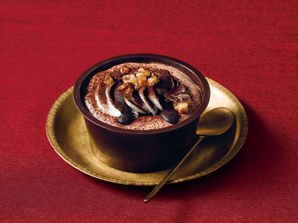 「EKI na CAFE　2層仕立てのショコラケーキ」