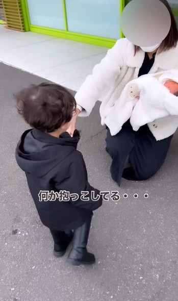 ママと再会した男の子