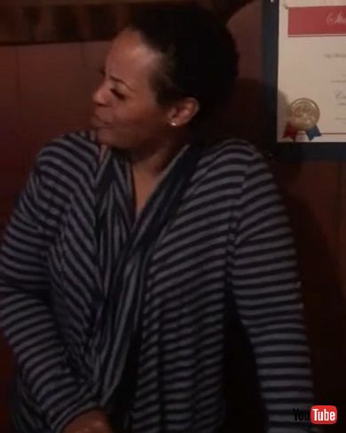 5世代にわたる女性たちの「ハイ、ママ！」