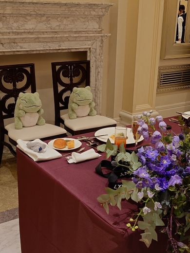 高砂席に置かれたぬいぐるみ