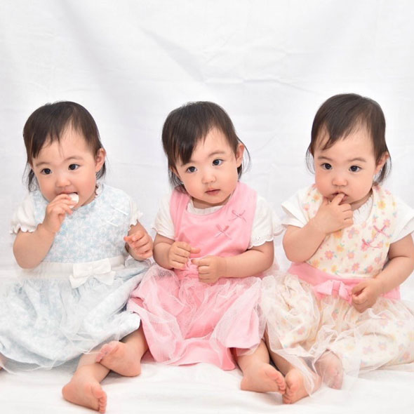 1歳5カ月の三つ子