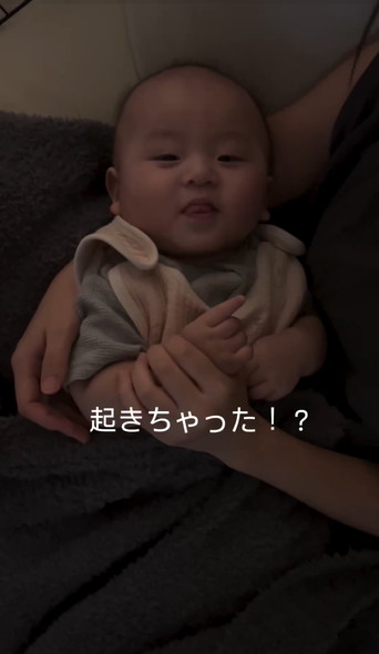 寝てる赤ちゃん