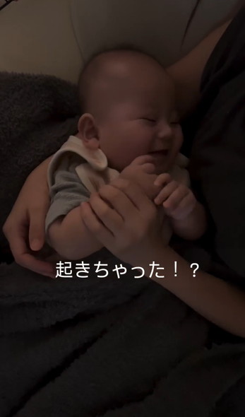 寝てる赤ちゃん