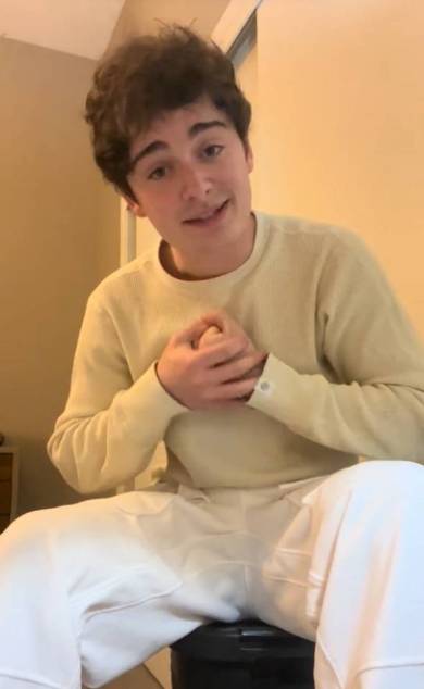 ノア・シュナップがパレスチナとハマスの紛争に関する失言を弁明