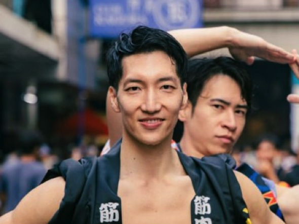 整った顔立ちの孫