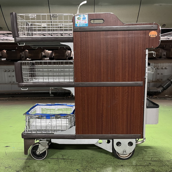 【国内発送】 実際に使用した東海道新幹線の車内販売用ワゴンがあなたの元へ コレクション