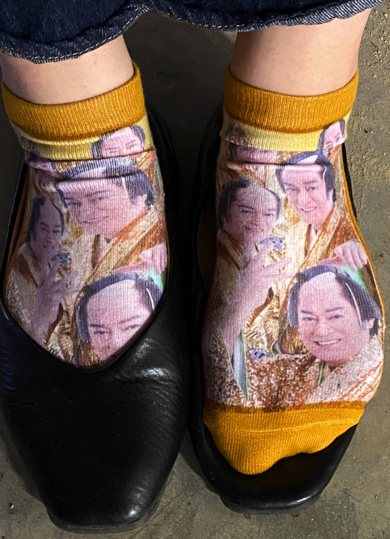 「マツケンサンバ」デザインの靴下