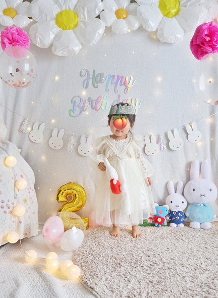 ドレス着てる子ども