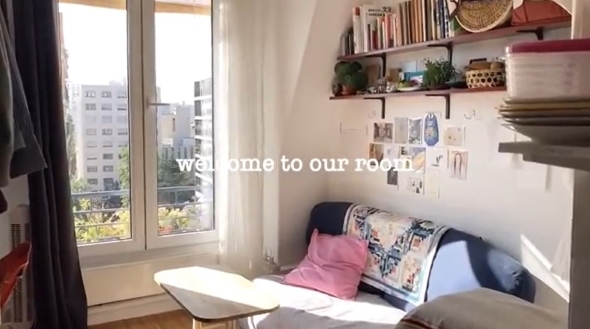 パリのアパルトマンの部屋