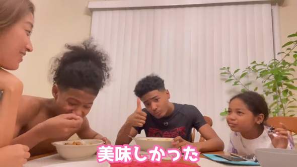 国際結婚 ママ アメリカ スクール おにぎらず 配った 学校 反応 ご飯 海苔 玉子