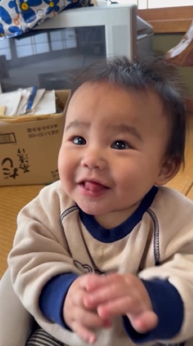 笑顔の赤ちゃん