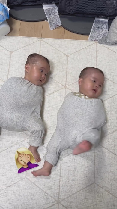 双子の赤ちゃん
