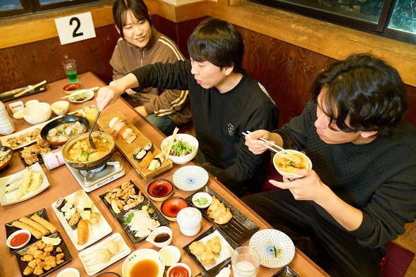 すしめん処大京　食べ放題　タワー丼
