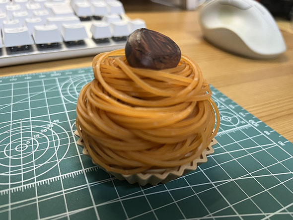 モンブランみたいな輪ゴム入れ