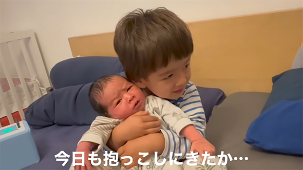 今日も抱っこしにきたか