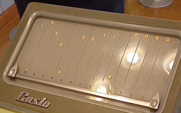 世界初 純電気式計算機 カシオ
