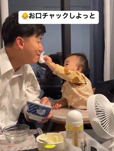 パパに口チャックしちゃう息子