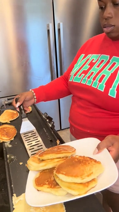 ボリュームがすさまじい朝食の支度を進める11人家族のママ