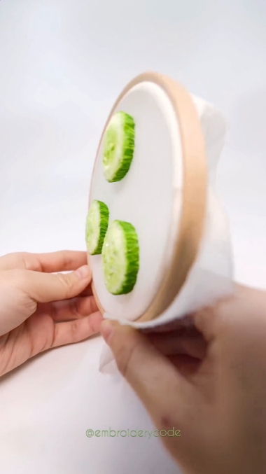 刺繍 写実 フルーツ