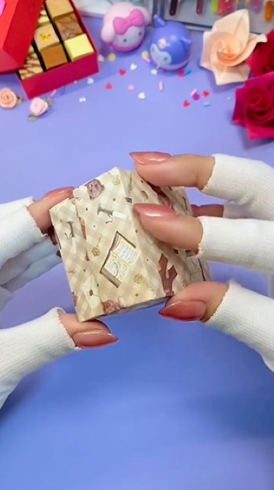 二つ重ねた折り紙の箱