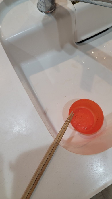 料理中に使っている箸