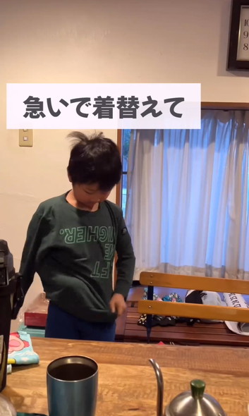 お手伝いする三男