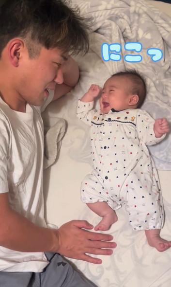 会話するパパと赤ちゃん