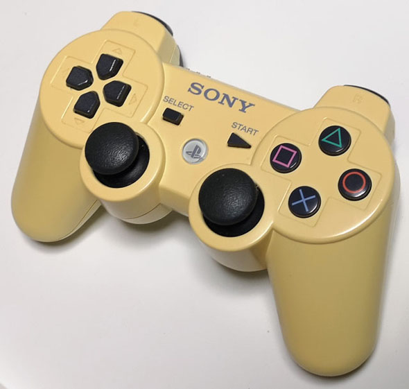 PS3本体 320GB　本体とコントローラーに黄ばみがある以外全て完動品 imgrc0109394783.jpg