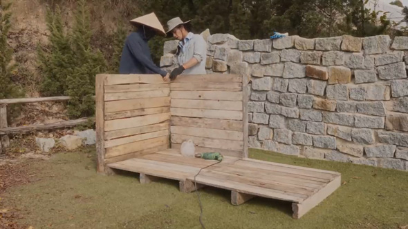 保護 子犬 ハウス DIY 廃材 手作り ベトナム ダラット