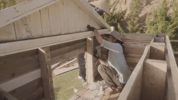 保護 子犬 ハウス DIY 廃材 手作り ベトナム ダラット