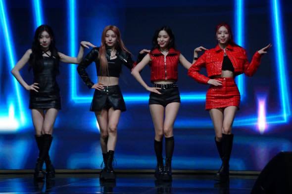 ITZY JYP Stray Kids NMIXX J.Y. Park