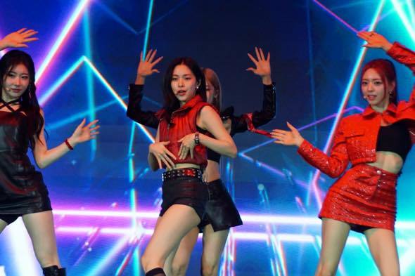 ITZY JYP Stray Kids NMIXX J.Y. Park