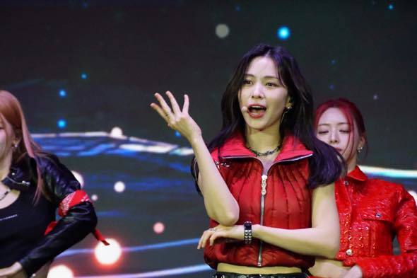 ITZY JYP Stray Kids NMIXX J.Y. Park