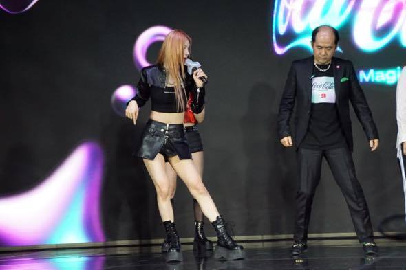 ITZY JYP Stray Kids NMIXX J.Y. Park