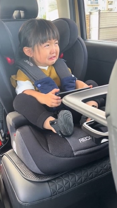 泣き出した女の子