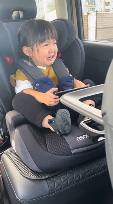 泣き出した女の子