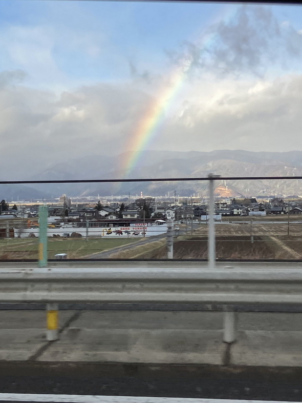 空にデカいファあった」 本当に“ソラ”の下に“ファ”がある奇跡の