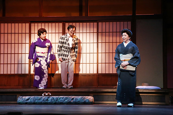 2015年シアタークリエで上演された『おもろい女』での山本さん