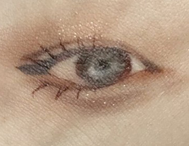 メイク 手に目を生成 化粧 絵 リアル