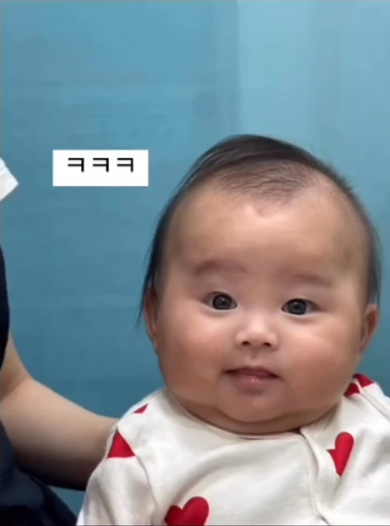 笑顔の赤ちゃん