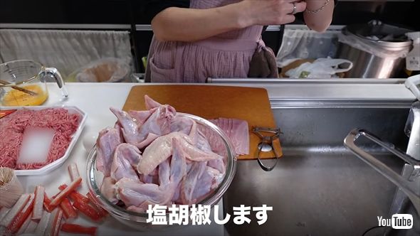 15人分のお弁当を作る大家族YouTuber「漆ちゃんfamily」の佳月ママ