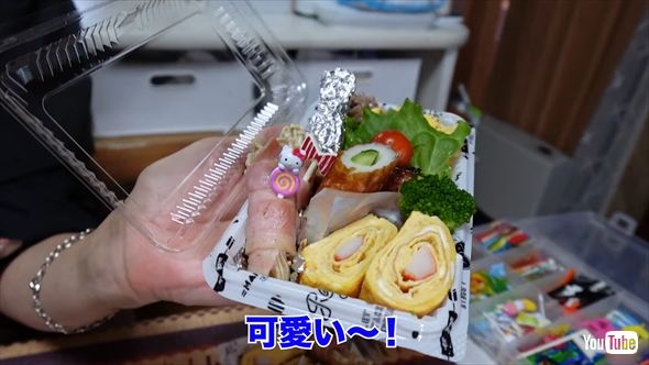 15人分のお弁当を作る大家族YouTuber「漆ちゃんfamily」の佳月ママ