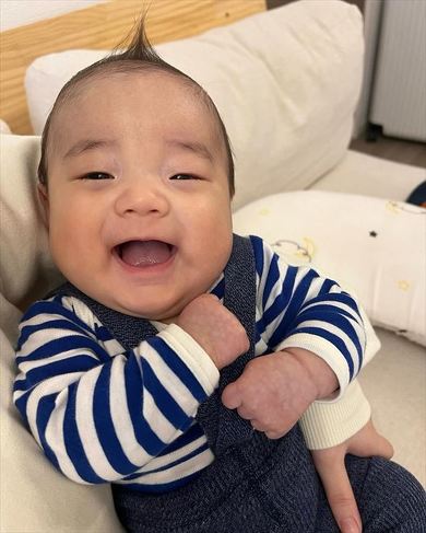 笑顔赤ちゃん